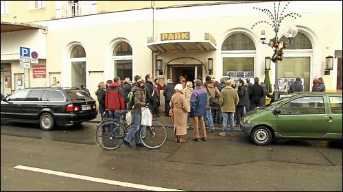 Menschenandrang am »Tag der offenen Tür« im Parkhotel