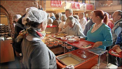 Bis zu 500 Essen gingen täglich über den Tresen