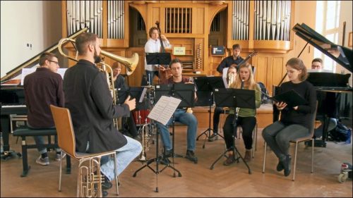 Künstlerisch anspruchsvoll und tiefgründig verbindet das Ensemble Vigor des Musikers Felix M. Valentin Wissenschaft, Philosophie und Kunst in einer außergewöhnlichen Komposition